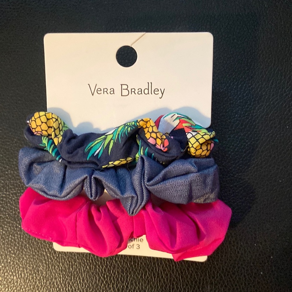 🍍vera bradley toucan party set of 3 scrunchie pack🍍
